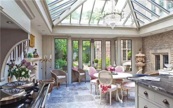 陽光房選擇什么樣的風(fēng)格才好，定制需要注意哪些問題？